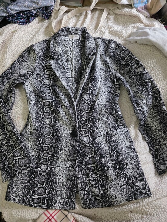RD Style Jackets & Blazers - RD Style  Size S Black & White Snake Print Blazer